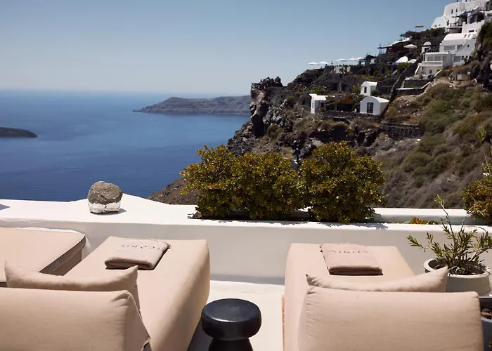 Iconic Santorini, A Boutique Cave Hotel By Sandglass